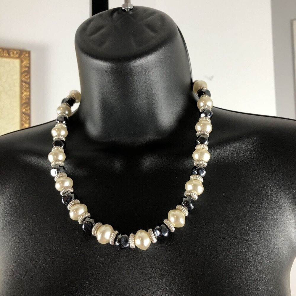 Women‎ White And White Round Beaded Stylish Necklace